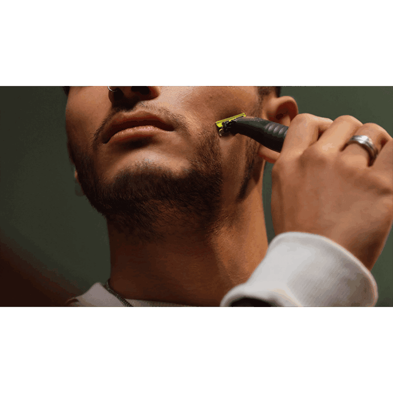 PHILIPS OneBlade trimer QP1424/10
