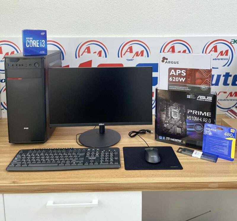 Računar, monitor, tastatura, miš i podloga